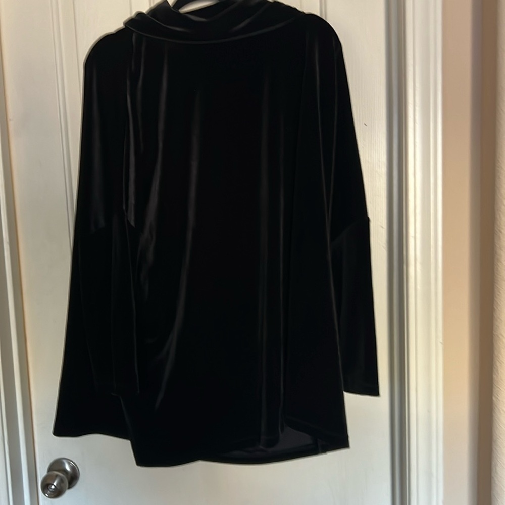 Chico’s Traveler black velvet tunic L/XL